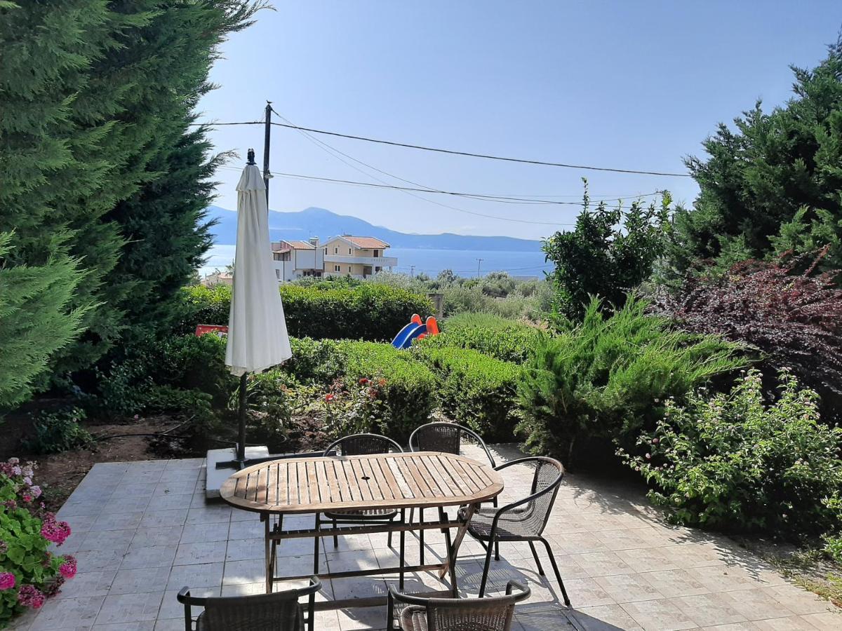 Aliveri Flat With Sea View Bagian luar foto