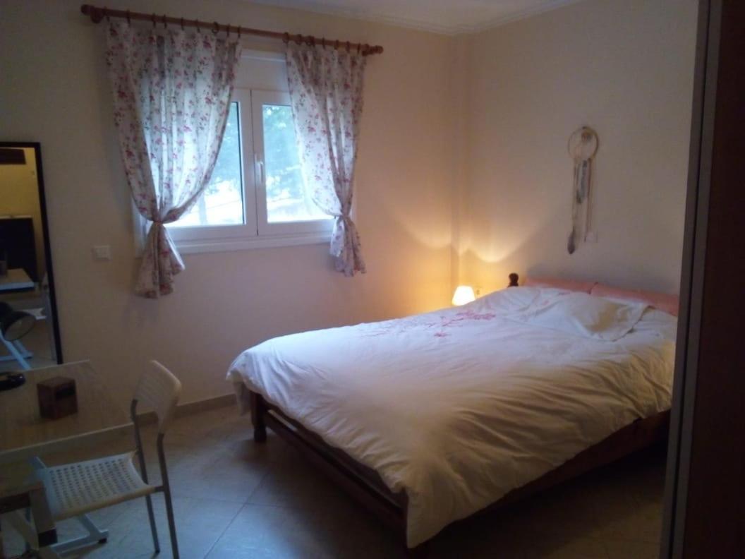 Aliveri Flat With Sea View Bagian luar foto
