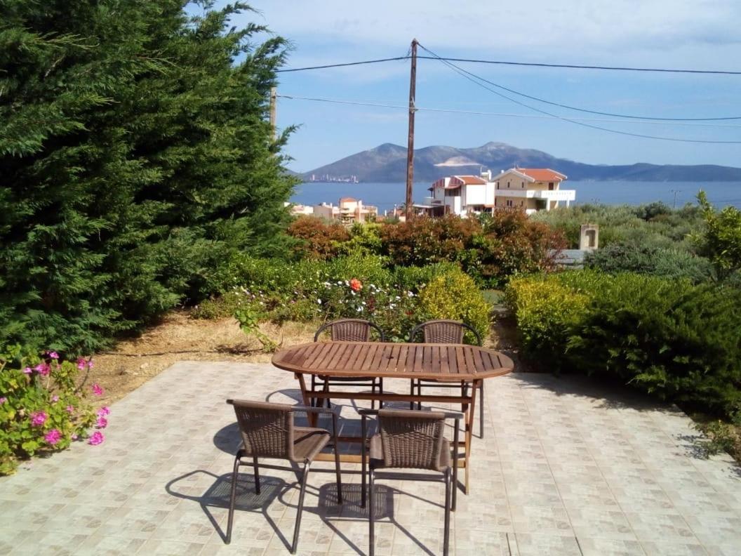 Aliveri Flat With Sea View Bagian luar foto